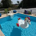 Esteves Avec Piscine Proche Braga Parking-terrasse & Calme *