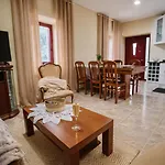 펜션 Esteves Avec Piscine Proche Braga Parking-terrasse & Calme