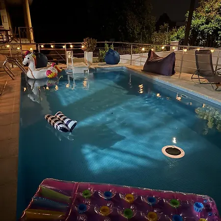 Esteves Avec Piscine Proche Braga Parking-terrasse & Calme 別荘 ヴィーラ・ヴェルデ