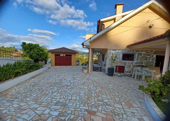 Esteves Holiday home *